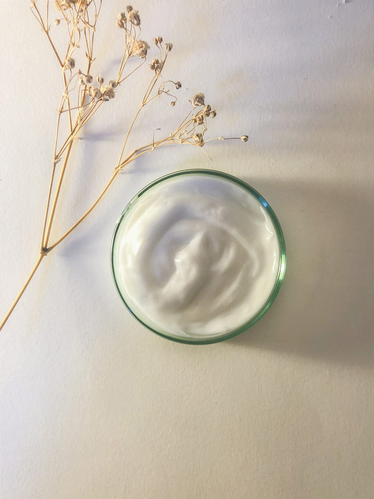 packaging et identité visuelle de la marque de cosmétique novaé Provence